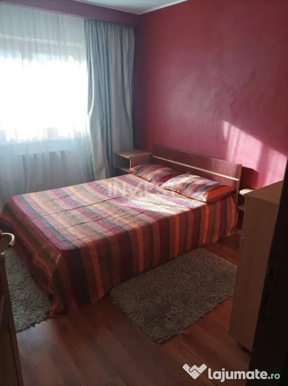 Apartament 3 camere decomandat - zona Nicolina - prima stati
