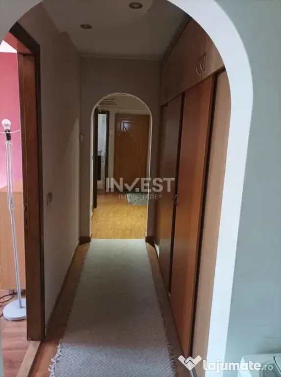 Apartament 3 camere decomandat - zona Nicolina - prima stati