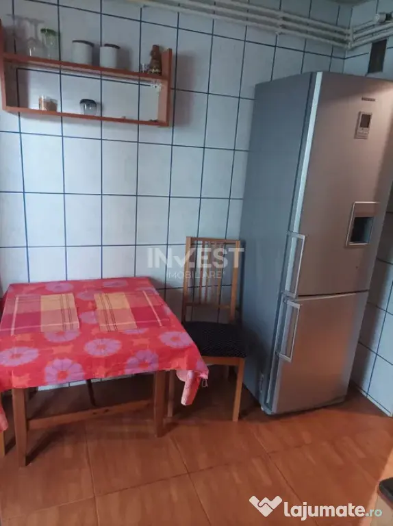 Apartament 3 camere decomandat - zona Nicolina - prima stati