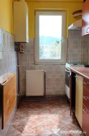 Apartament 3 camere de inchiriat Florilor