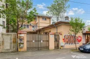 Vilă spațioasă în zona Titulescu, 14 camere 