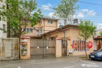 Vilă spațioasă în zona Titulescu, 14 camere