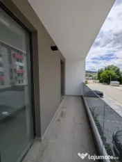 Apartament 3 camere, 60mp, etaj 1, finisat, bloc nou cu lift, Floresti 