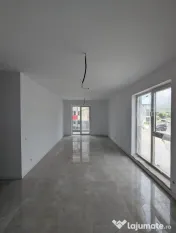 Apartament 3 camere, 60mp, etaj 1, finisat, bloc nou cu lift, Floresti 