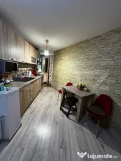 Apartament cu 2 camere, etaj 1, balcon închis de 5 mp 