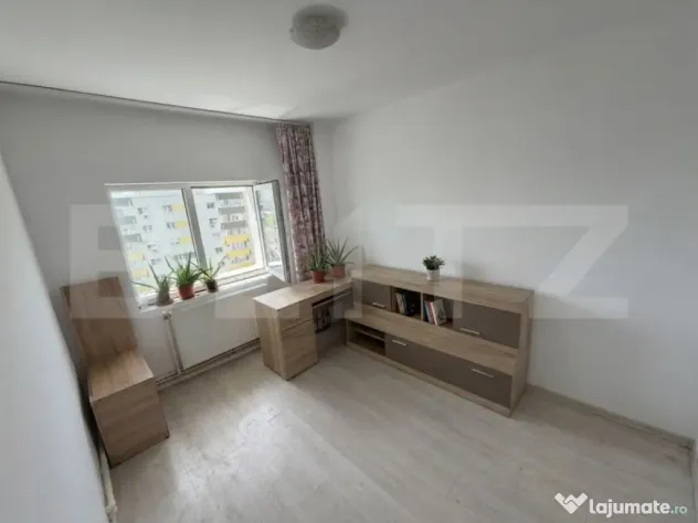 Apartament 4 camere, 88 mp, zona Careiului