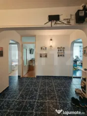 Apartament cu 4 camere, decomandat, 75 mp, zona Parcul Teilo 