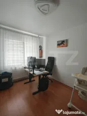 Apartament cu 4 camere, decomandat, 75 mp, zona Parcul Teilo 