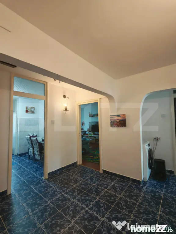Apartament cu 4 camere, decomandat, 75 mp, zona Parcul Teilo - Turda (Cluj)