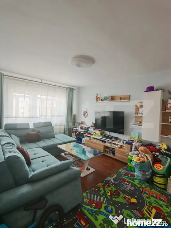 Apartament cu 4 camere, decomandat, 75 mp, zona Parcul Teilo - Turda (Cluj)