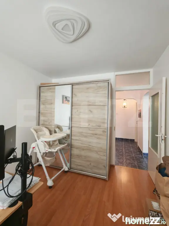 Apartament cu 4 camere, decomandat, 75 mp, zona Parcul Teilo - Turda (Cluj)