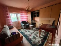 Garsonieră practică, mobilată și bine compartimentată