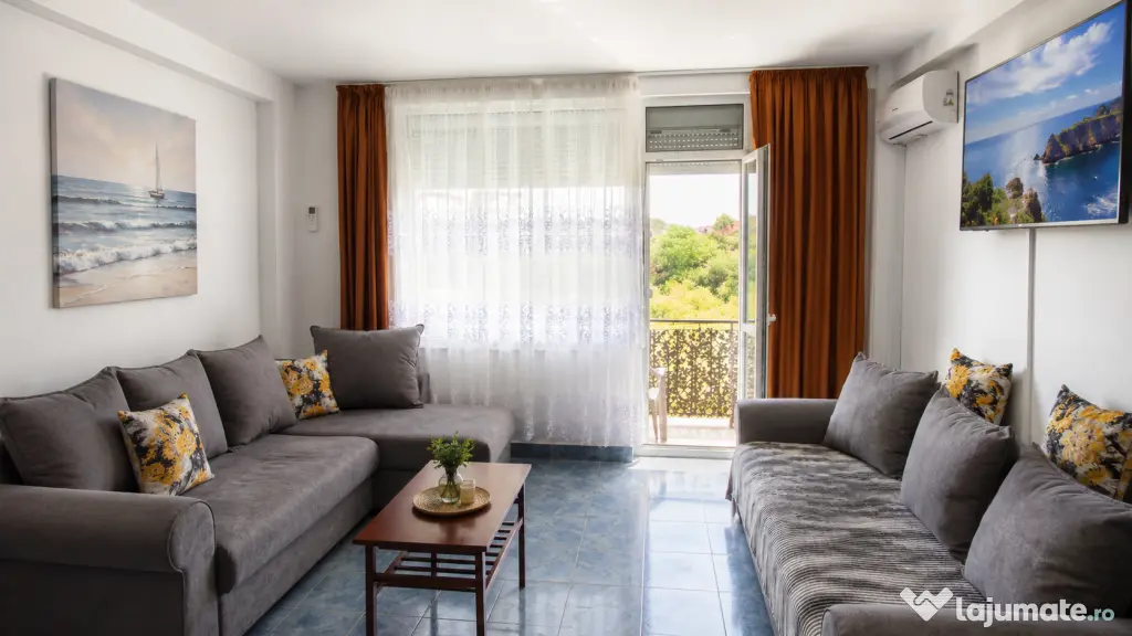 Vând apartament cu o cameră în Costinești, central, complet renovat,
