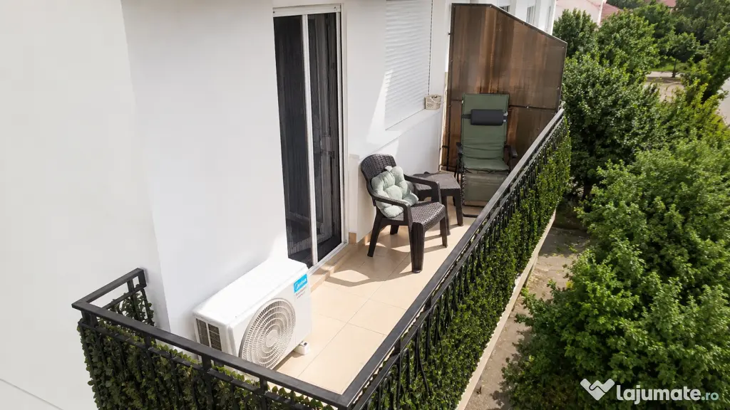 Vând apartament cu o cameră în Costinești, central, complet renovat,