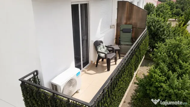 Vând apartament cu o cameră în Costinești, central, complet renovat,