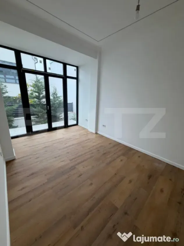 Casa 4 camere, 200 mp, teren 305 mp, zona Piata Chiriac