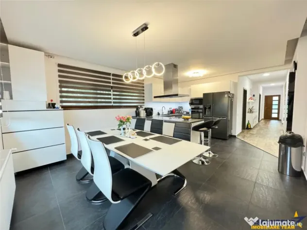 LIVEFilm! Resedinta de elita design aparte, amplasament apre