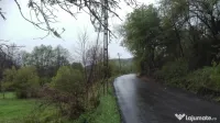 Teren intravilan la marginea râului, la doar 27 km de Deva