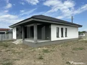 Casa plan parter, 125 mp utili, 450 mp teren , Lazuri