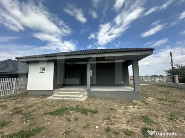 Casa plan parter, 125 mp utili, 450 mp teren , Lazuri