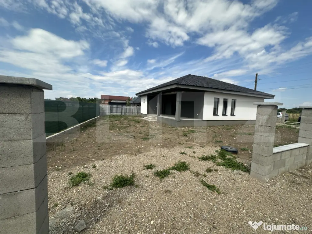 Casa plan parter, 125 mp utili, 450 mp teren , Lazuri