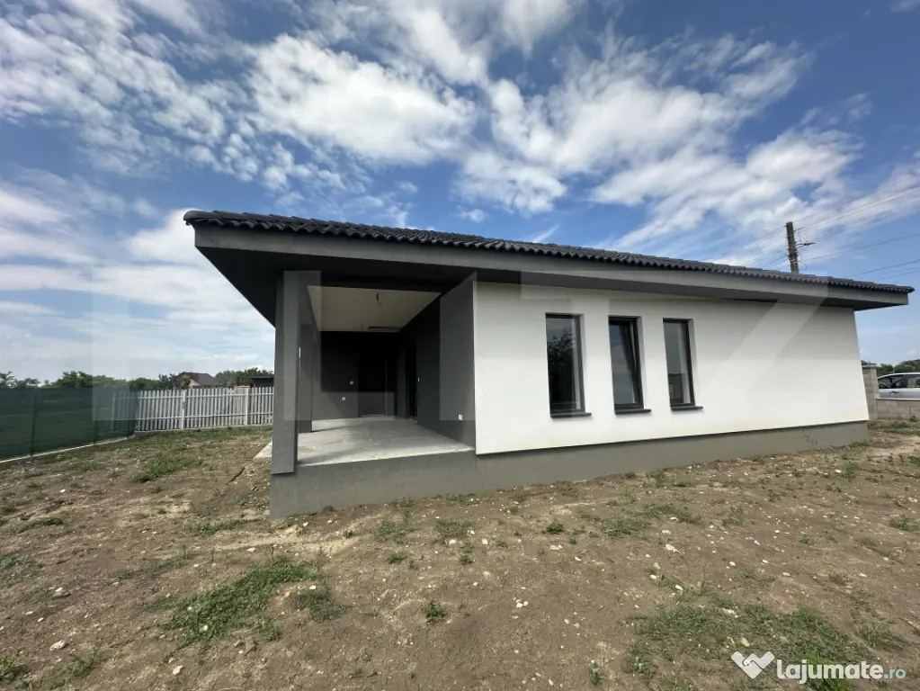 Casa plan parter, 125 mp utili, 450 mp teren , Lazuri