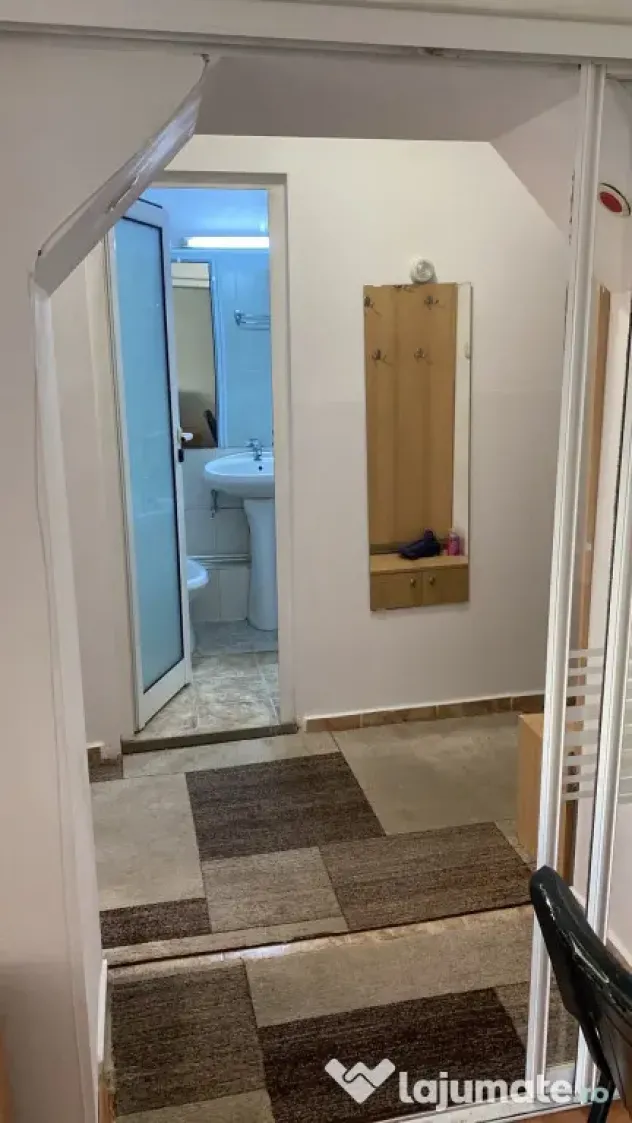 Iancului decomandat etaj 4