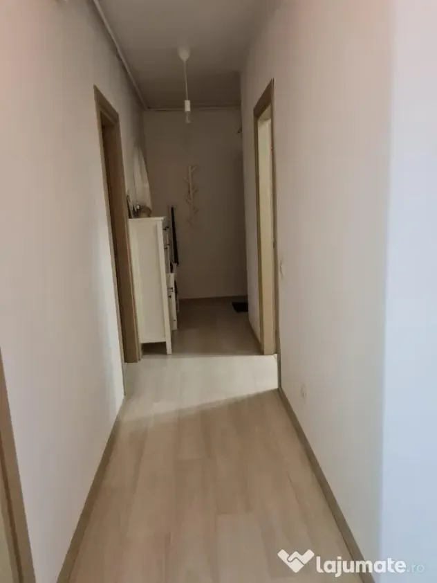 Apartament 2 camere de inchiriat, terasa 17mp, doua locuri de parcare