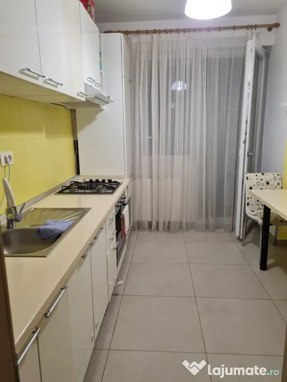 Apartament 2 camere de inchiriat, terasa 17mp, doua locuri de parcare