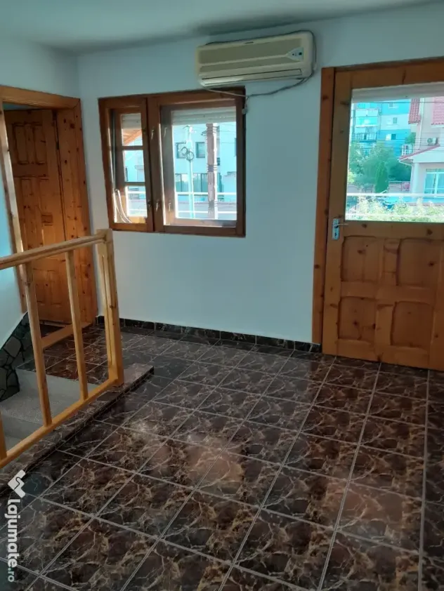 Casă de vânzare în Târgoviște-proprietar–Micro 3|160 mp utili|433 mp teren