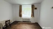 APARTAMENT 3 CAMERE TEREN PROPRIETATE PARCARE ZONA FLĂM?...