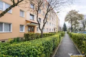 Cartierul Florilor, imobil renovabil, etaj intermediar, zona 