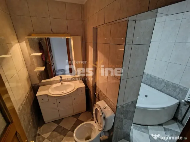 Apartament de vânzare, zona PODU ROȘ, 3 camere, semidecoma