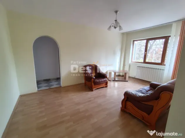 Apartament de vânzare, zona PODU ROȘ, 3 camere, semidecoma