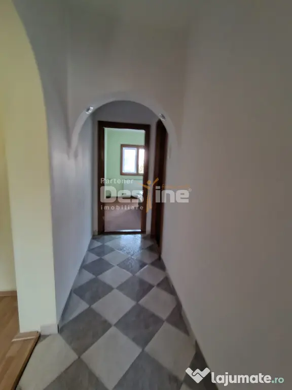 Apartament de vânzare, zona PODU ROȘ, 3 camere, semidecoma
