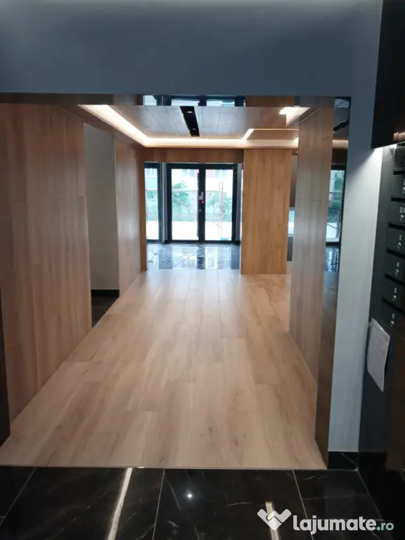 ofer spre închiriere apartament cu doua camere ( tip Studio)
