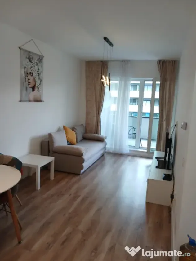 ofer spre închiriere apartament cu doua camere ( tip Studio)