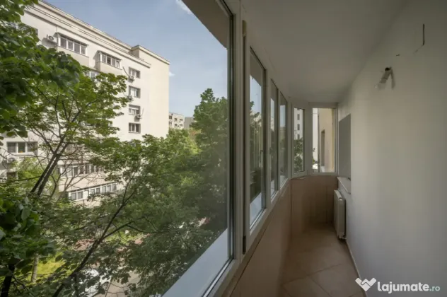 Apartament decomandat, bloc 1996, Calea Călărașilor, comi