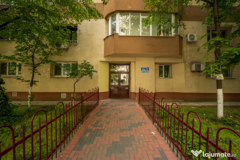 Apartament decomandat, bloc 1996, Calea Călărașilor, comi