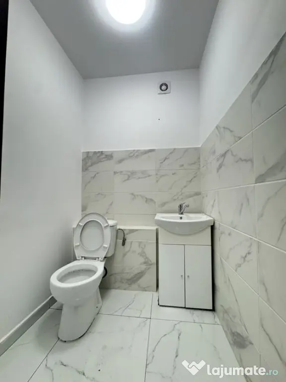 Spatiu comercial in cartierul Tractorul – 2 studiouri i...