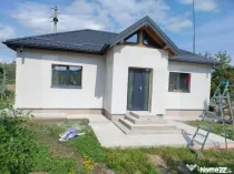 Casă individuală 85 mp +teren 1200 mp, la strada principal