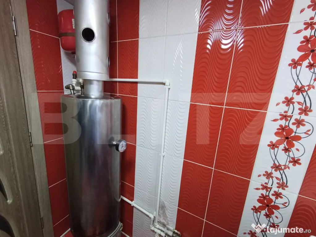 Casă de vânzare cu anexe, 35 ari teren, Adancata