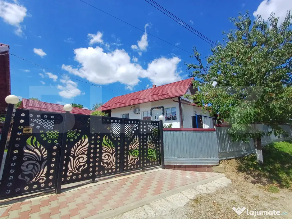 Casă de vânzare cu anexe, 35 ari teren, Adancata