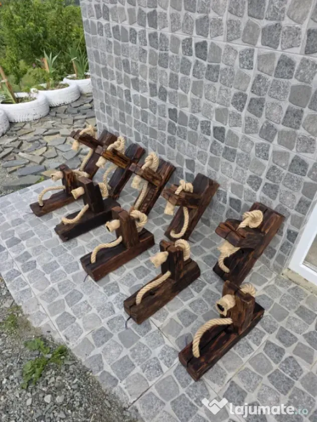 Vând lustre ,obiecte pentru decor rustic