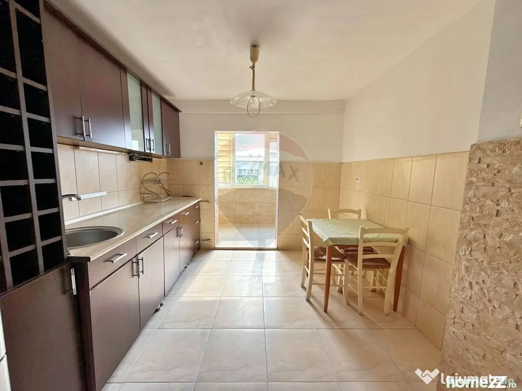 Închiriere apartament 3 camere, Micalaca, Arad