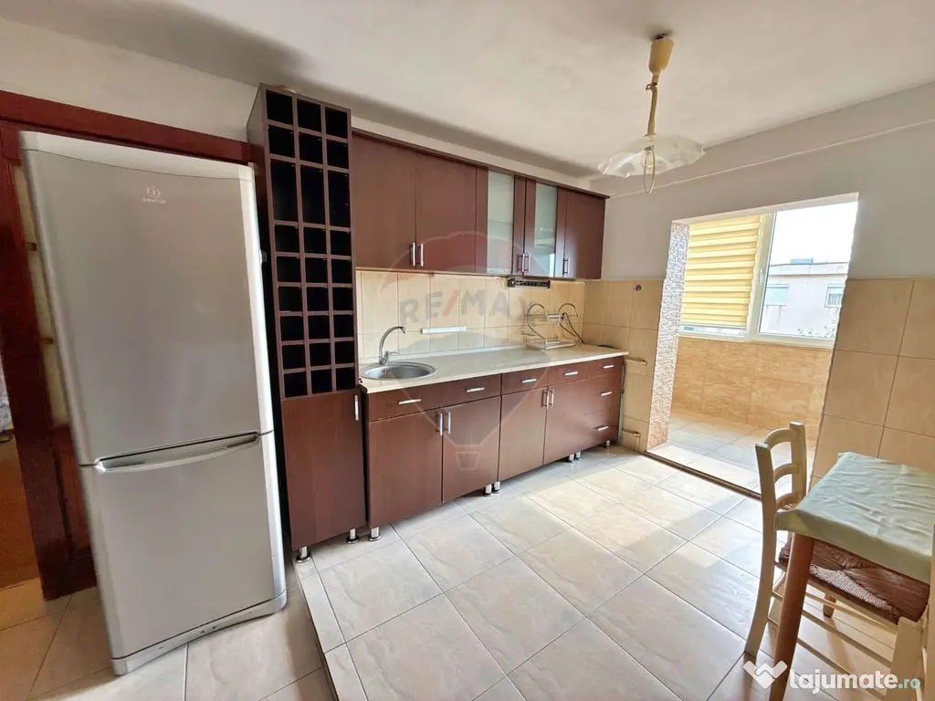 Închiriere apartament 3 camere, Micalaca, Arad