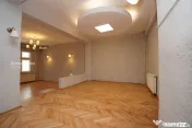 Vilă 12 Camere | 520 MP Utili | Curte | D+P+2 | Ideal Birou 