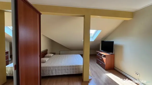 Apartament 3 camere de închiriat la casa, str. Nicolae Jiga