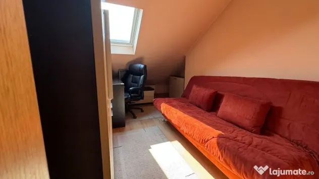 Apartament 3 camere de închiriat la casa, str. Nicolae Jiga