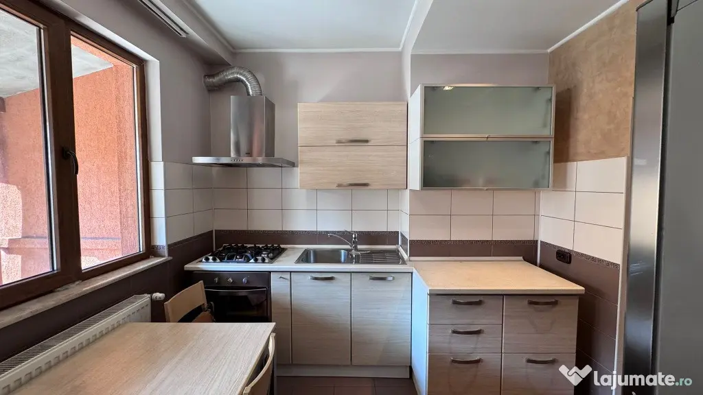 Apartament 3 camere de închiriat la casa, str. Nicolae Jiga